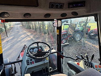 2011 massey ferguson 5455 dyna 4 vierwielaangedreven landbouwtractor - afbeelding 2 van  12
