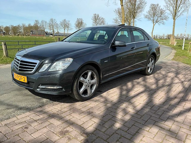 2011 mercedes-benz e-klasse 200 cdi avantgarde - personenauto - afbeelding 1 van  10