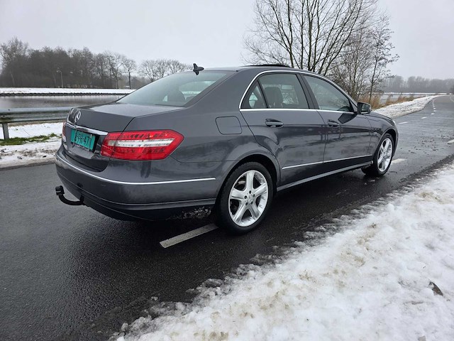 2011 mercedes-benz e-klasse 200 cdi personenauto - afbeelding 31 van  32