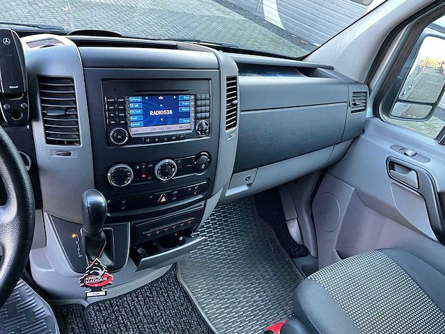 2011 mercedes-benz sprinter 318cdi motorcross camper - afbeelding 29 van  46