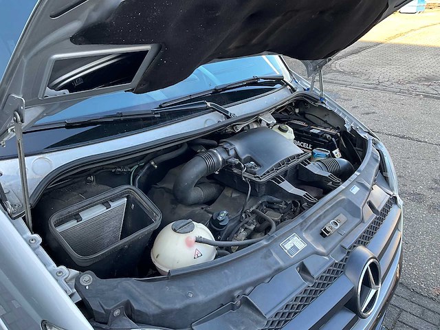 2011 mercedes-benz sprinter 318cdi motorcross camper - afbeelding 37 van  46