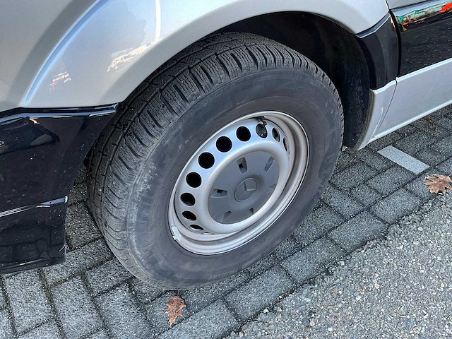 2011 mercedes-benz sprinter 318cdi motorcross camper - afbeelding 2 van  49