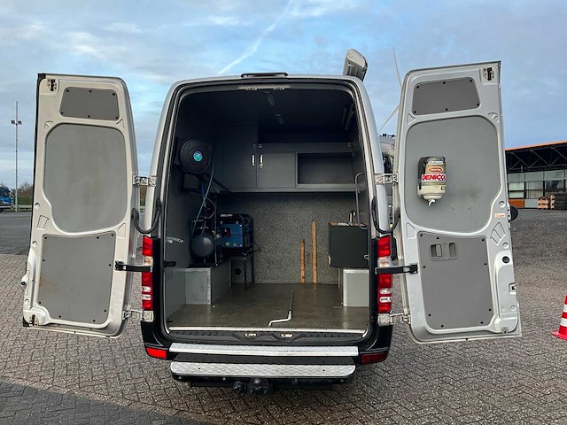 2011 mercedes-benz sprinter 318cdi motorcross camper - afbeelding 34 van  49