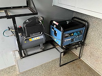 2011 mercedes-benz sprinter 318cdi motorcross camper - afbeelding 35 van  49