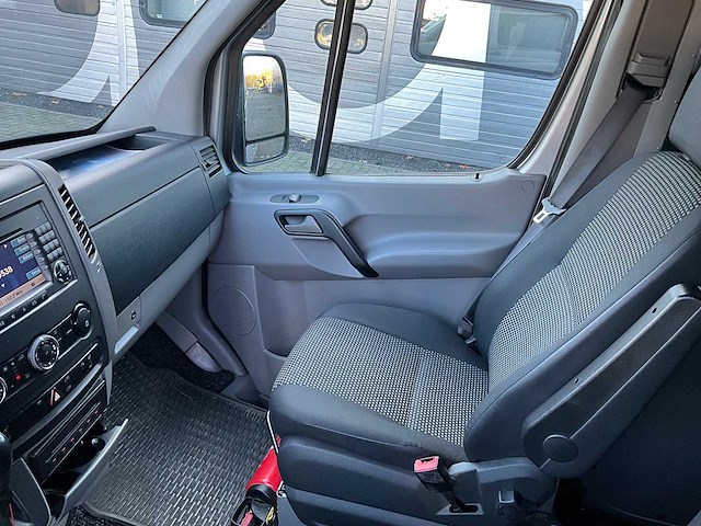 2011 mercedes-benz sprinter 318cdi motorcross camper - afbeelding 47 van  49