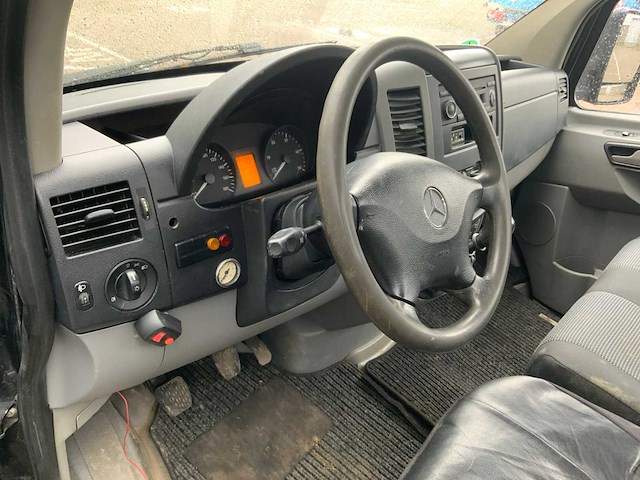 2011 mercedes-benz sprinter 519 3.0 cdi 366 bedrijfswagen - afbeelding 27 van  54