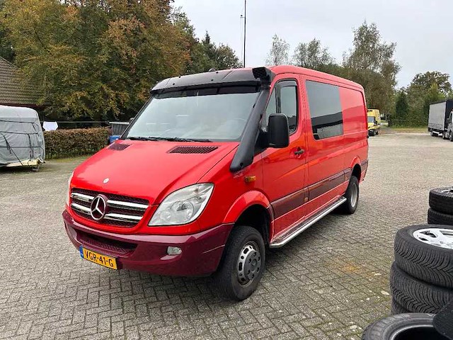 2011 mercedes-benz sprinter 519 4x4 bedrijfswagen - afbeelding 1 van  10