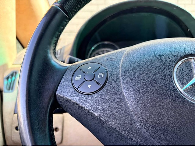 2011 mercedes-benz viano benzine vip bus automaat - afbeelding 7 van  17