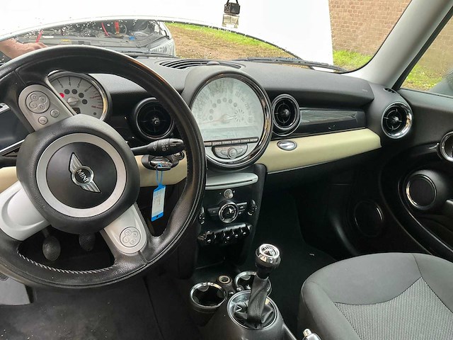 2011 mini 1.6 one minimalist business line personenauto - afbeelding 8 van  25