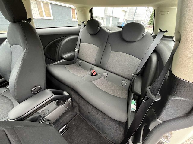 2011 mini 1.6 one minimalist business line personenauto - afbeelding 12 van  27