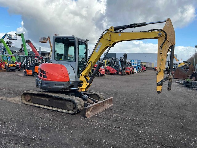 2011 new holland e50b sr midigraafmachine - afbeelding 35 van  37