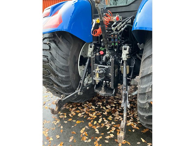 2011 new holland t6020 elite vierwielaangedreven landbouwtractor - afbeelding 3 van  34
