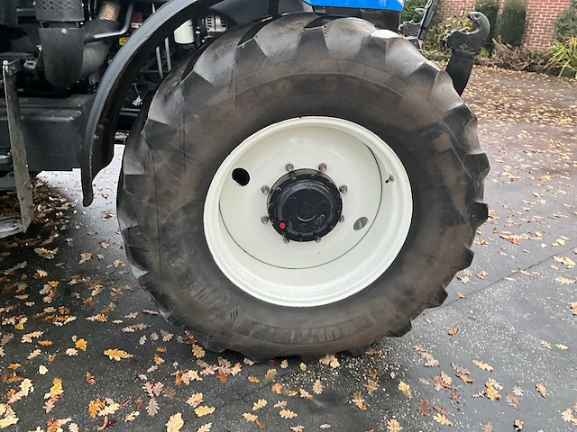2011 new holland t6020 elite vierwielaangedreven landbouwtractor - afbeelding 5 van  34
