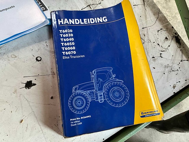 2011 new holland t6020 elite vierwielaangedreven landbouwtractor - afbeelding 28 van  34