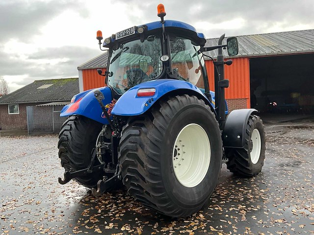 2011 new holland t6020 elite vierwielaangedreven landbouwtractor - afbeelding 30 van  34