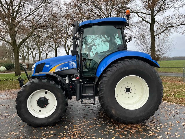 2011 new holland t6020 elite vierwielaangedreven landbouwtractor - afbeelding 33 van  34