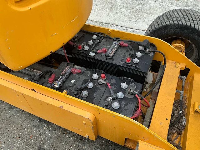 2011 niftylift hr12 ne elektrische knikarmhoogwerker – 12,2 m - afbeelding 7 van  16