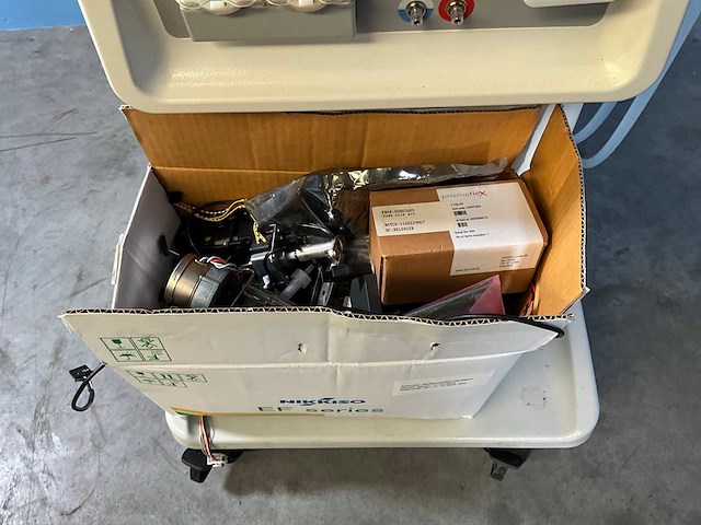 2011 nikkiso dbb-05 hemodialyse systeem - afbeelding 12 van  15