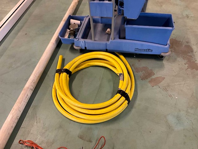 2011 nilfisk ca340 schrobzuigmachine - afbeelding 11 van  11