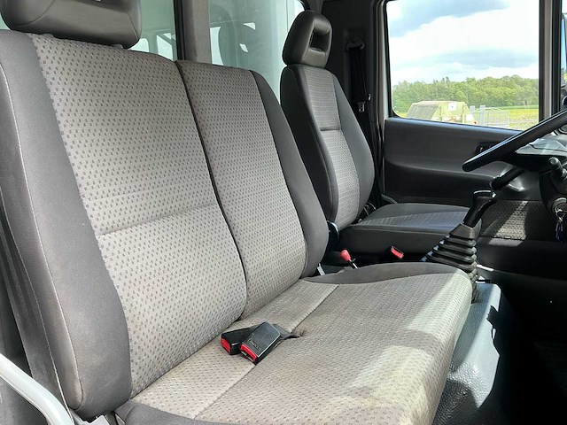 2011 nissan atleon vrachtwagen - afbeelding 9 van  49