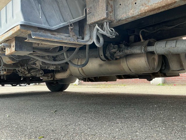 2011 nissan atleon vrachtwagen - afbeelding 36 van  49
