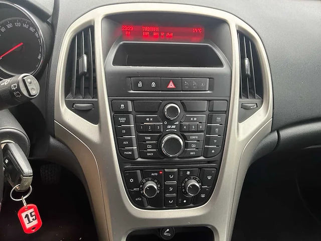 2011 opel astra j eco flex stationwagen personenauto - afbeelding 19 van  29