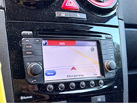 2011 opel corsa 1.4-16v airco - navi personenauto - afbeelding 2 van  9