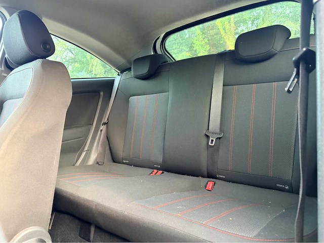 2011 opel corsa 1.4-16v airco - navi personenauto - afbeelding 4 van  9