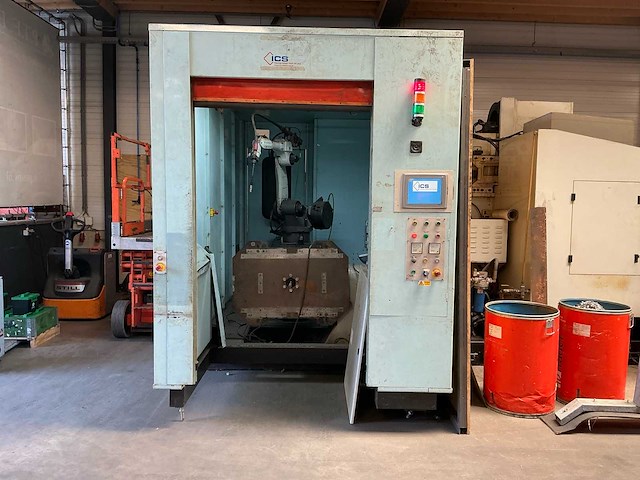 2011 panasonic ya-1na lasrobot - afbeelding 1 van  25