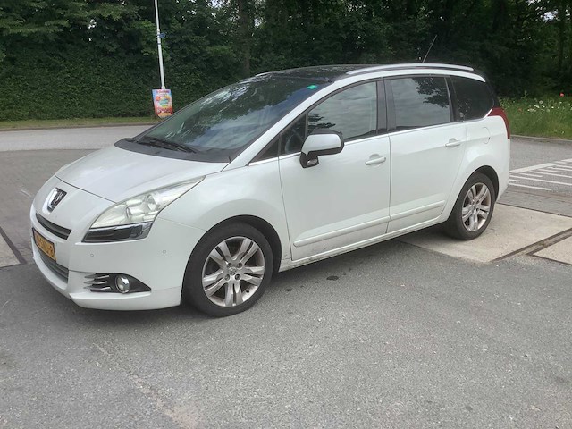 2011 peugeot 5008 1.6 thp b.l. exe 7p. personenauto - afbeelding 1 van  13