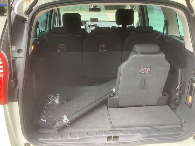 2011 peugeot 5008 1.6 thp b.l. exe 7p. personenauto - afbeelding 12 van  13