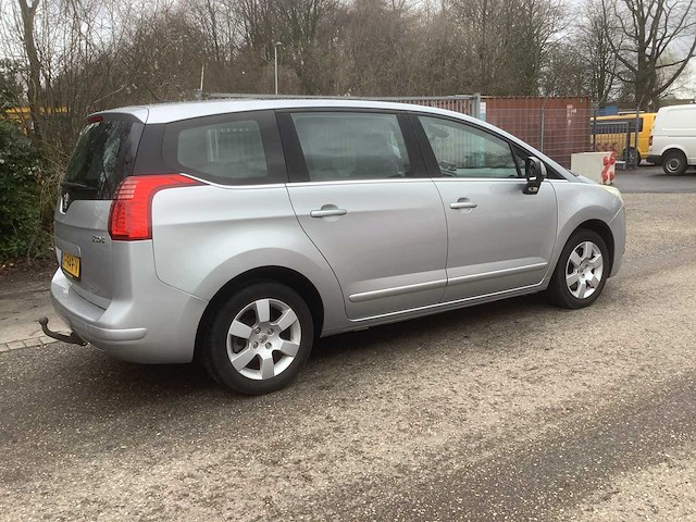 2011 peugeot 5008 1.6 thp st 7p. personenauto - afbeelding 8 van  13