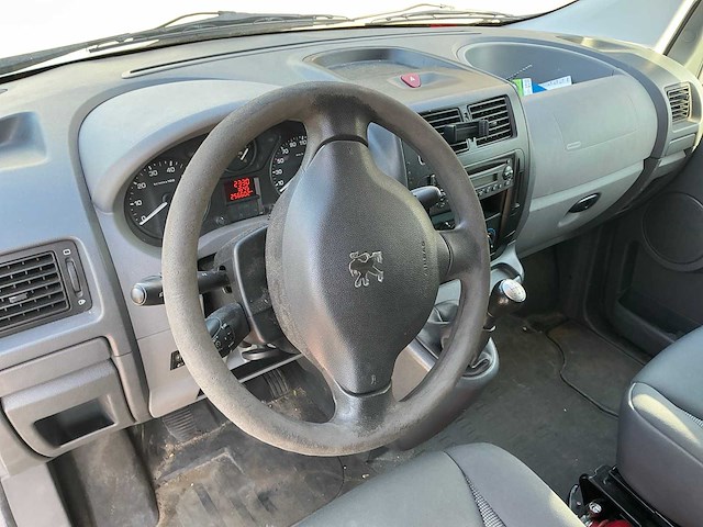 2011 peugeot expert 227 1.6 hdi l1h1 pro bedrijfswagen 8-vlk-97 - afbeelding 16 van  32