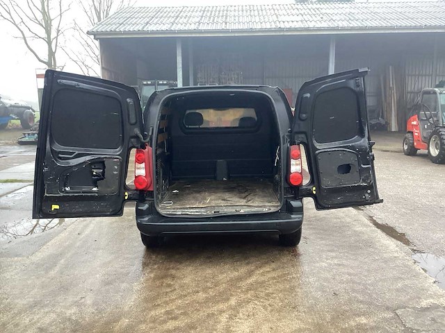 2011 peugeot partner 120 1.6 hdi bedrijfswagen - afbeelding 13 van  21