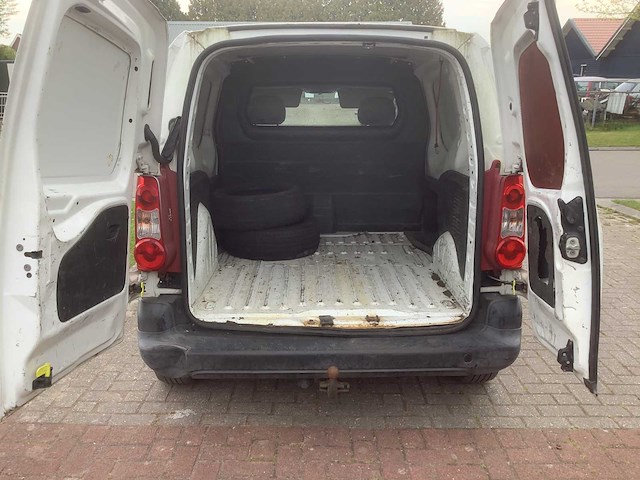 2011 peugeot partner 120 1.6 hdi l1xr pr+ bedrijfswagen - afbeelding 2 van  11