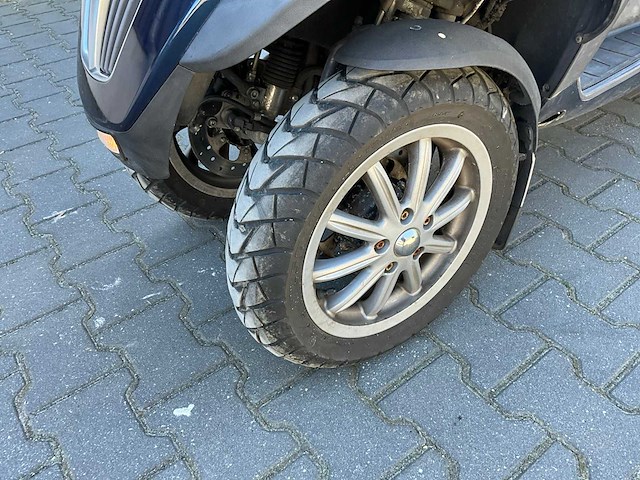 2011 piaggio mp3 lt 400i motorfiets - afbeelding 5 van  18