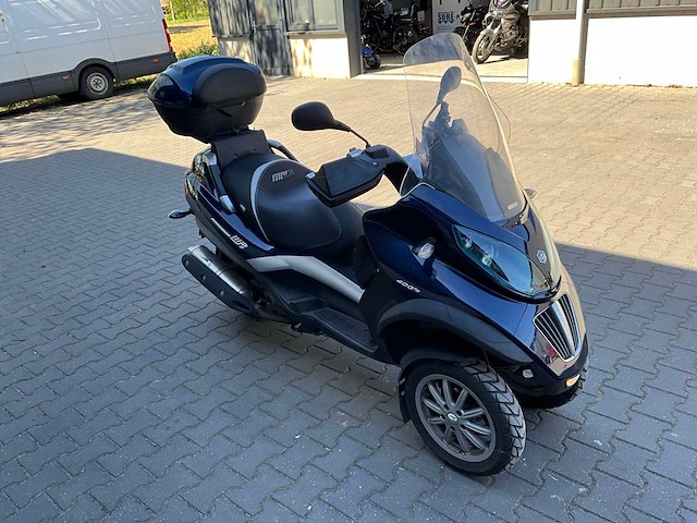 2011 piaggio mp3 lt 400i motorfiets - afbeelding 13 van  18
