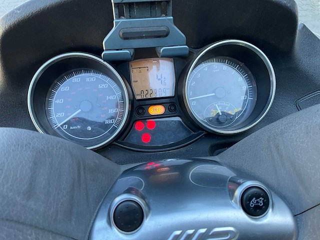 2011 piaggio mp3 lt 400i motorfiets - afbeelding 15 van  18
