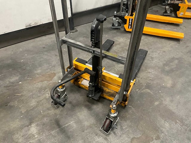 2011 pj4085 stapelaar - afbeelding 4 van  5