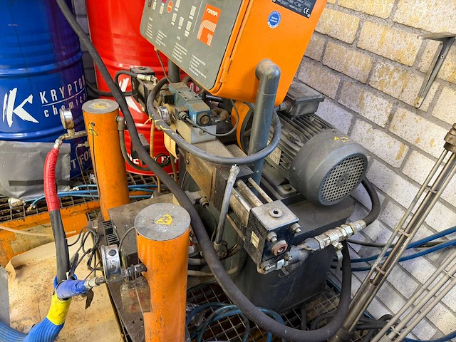 2011 polyurea machine garraf g-140h - afbeelding 9 van  11