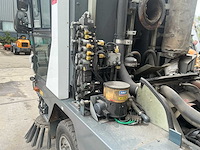 2011 ravo 530 zelfrijdende veegmachine - afbeelding 1 van  2