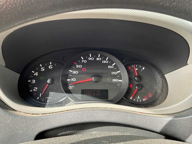 2011 renault master polyvolume bedrijfswagen - afbeelding 1 van  7