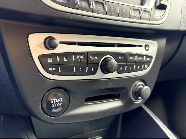 2011 renault mégane estate 1.4 tce parisienne personenauto - afbeelding 5 van  17