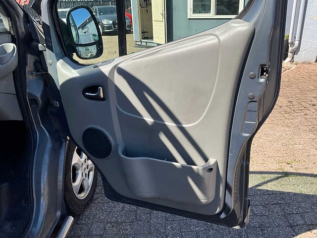 2011 renault trafic 2.5 dci t29 l2h1 dc bedrijfswagen - afbeelding 20 van  35