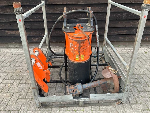 2011 rotop stronkenfrees 50 grondfrees - afbeelding 1 van  3