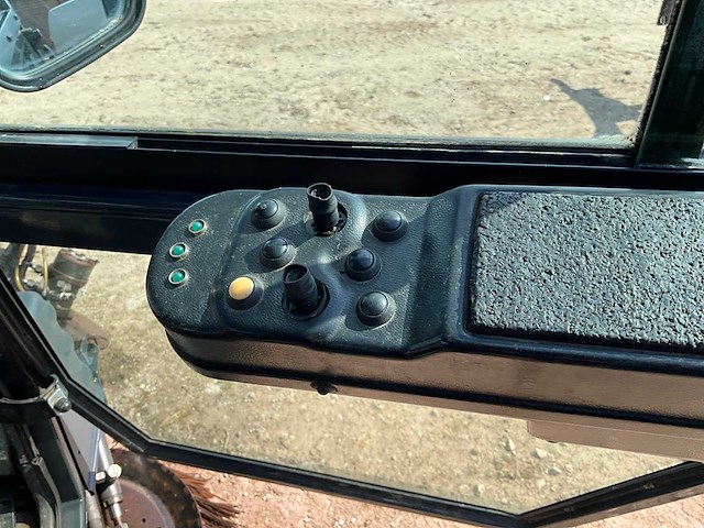 2011 schmidt compact 200 veeg- zuigwagen - afbeelding 21 van  32