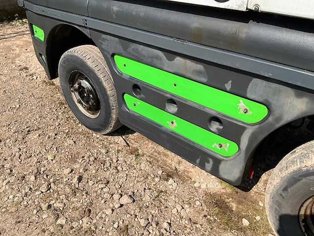 2011 schmidt compact 200 veeg- zuigwagen - afbeelding 24 van  32