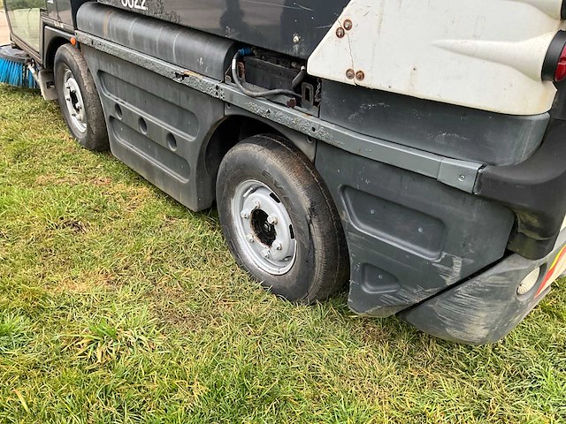 2011 schmidt swingo 200+ straatveegmachine - afbeelding 17 van  25