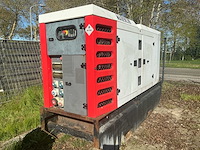 2011 sdmo r165 noodstroomaggregaat - afbeelding 1 van  13