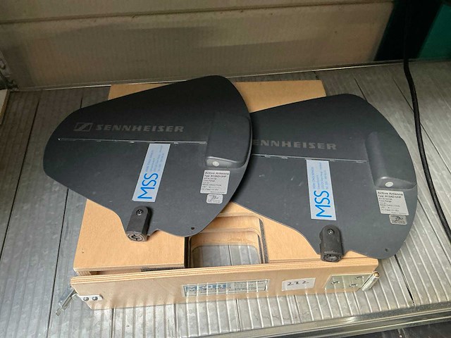 2011 sennheiser a12ad b actieve antenne (2x) - afbeelding 1 van  3